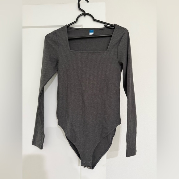 Old navy Bodysuit - Picture 1 of 1